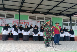 MTsN 5 Lima Puluh Kota Gelar Upacara Bendera Bersama Bhabinsa Situjuah Limo Nagari